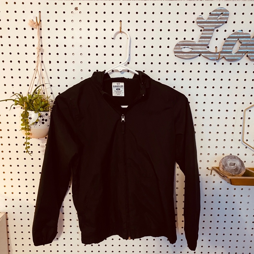 Magellen rain coat